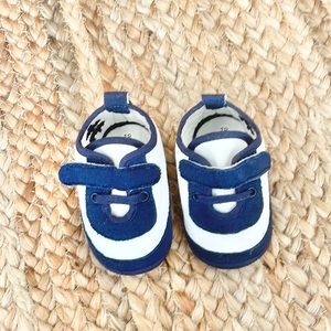 BROOKS BROTHERS- Brand new - never worn